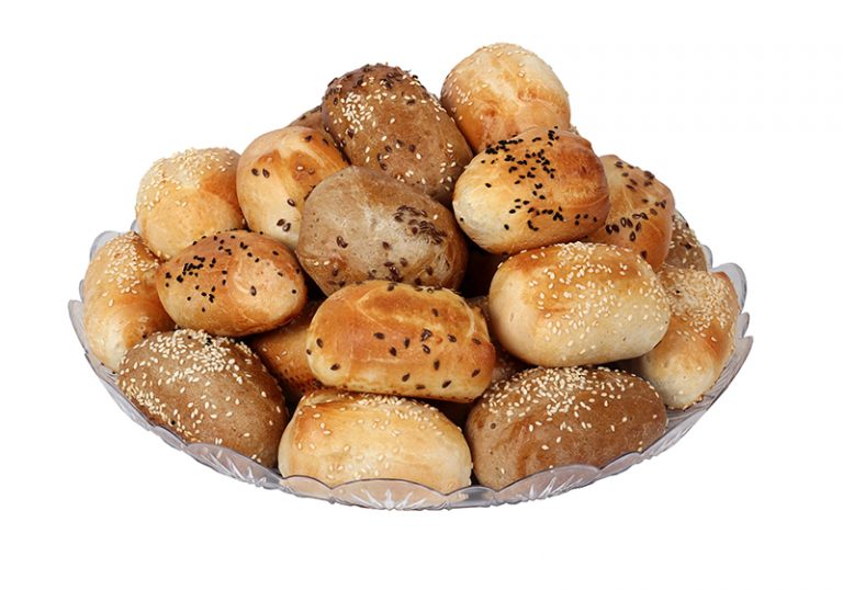 סלסלת לחמים עשירה כפרי,דגנים,בריוש
